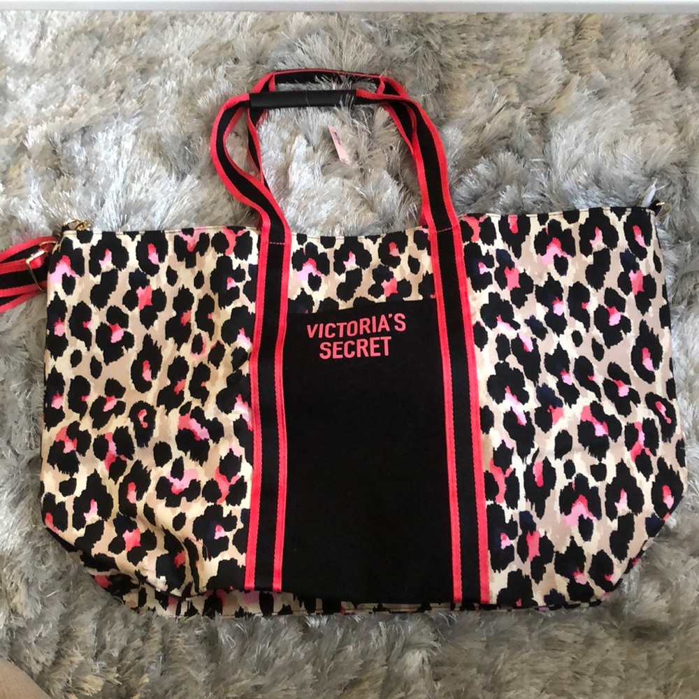 Victoria’s Secret Cheetah Print Overnight Bag